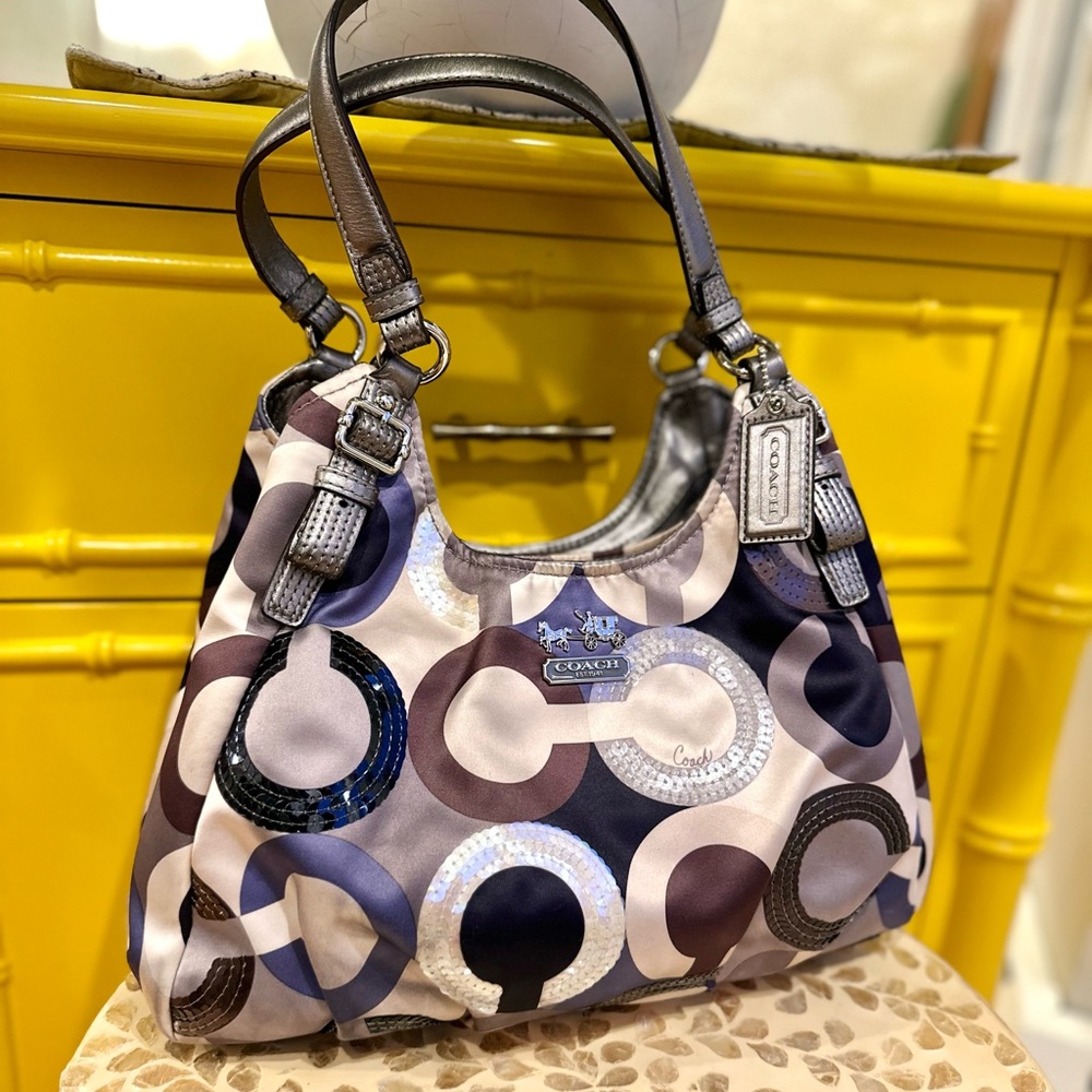 Coach Authentic Signature C’s Shimmer Leather Sho… - image 1